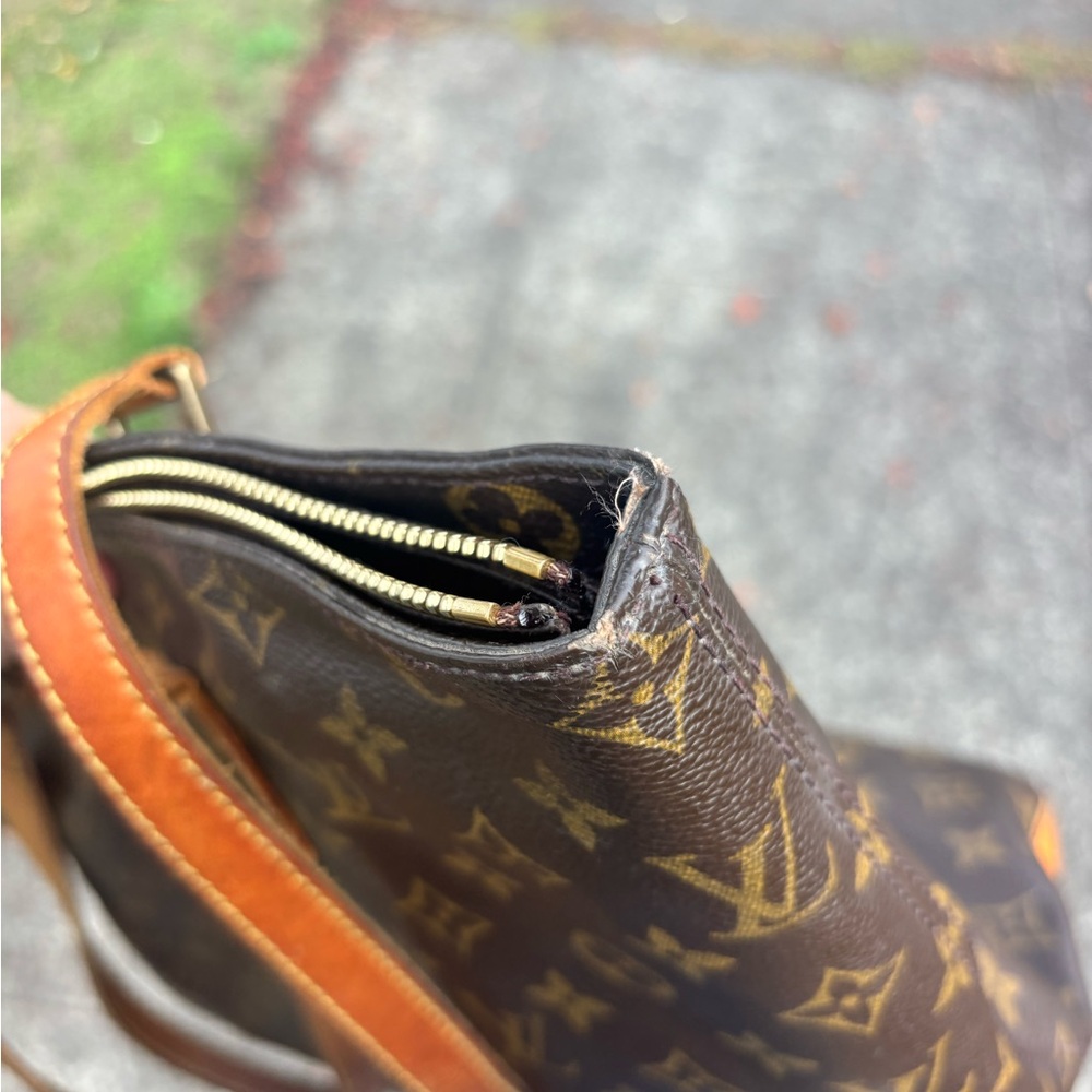 Louis Vuitton Classic Brown Monogram Tote - Picture 4 of 8